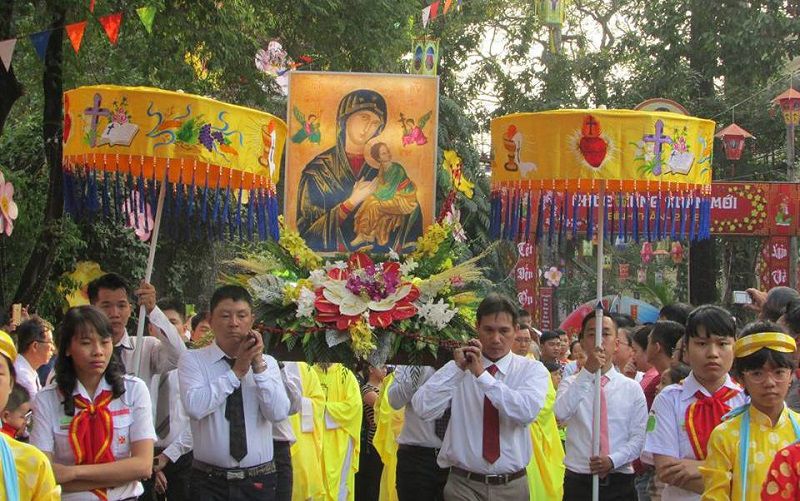 Ngày hành hương kính Đức Mẹ Hằng Cứu Giúp trong ba ngày Tết tại Sài Gòn.