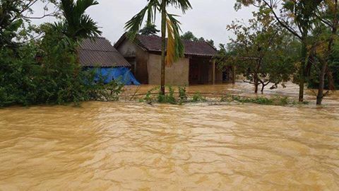 Trong vòng 15 ngày, Miền Trung, cụ thể là Quảng Bình và Hà Tĩnh gánh chịu hai đợt lũ lụt liên tiếp